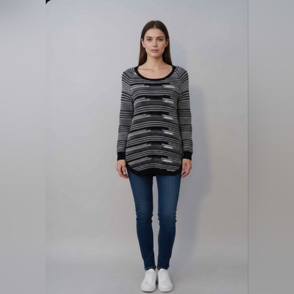 Passion of Essence Black White Monochrome Striped Sweater NWT Small
